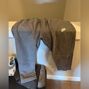 Nike Club Fleece Sweatpants